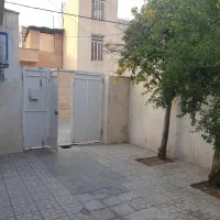 روبرو بنکداران ، منزل ، انبار ، دفترکار