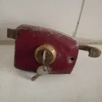 قفل درب حیاطی قدیمی