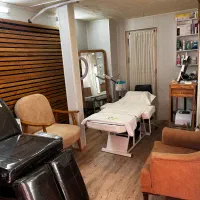 اجاره لاین زیبایی و انجام تمامی خدمات زیبایی