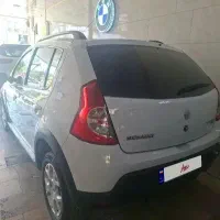 رنو استب وی