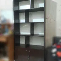 کتابخانه کمد دار