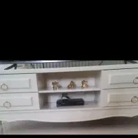 میز تلویزیون در حد نو