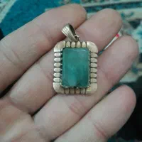 گردنی قدیمی زمرد