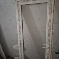 درب upvc هافمن سرویس حمام‌  شیشه دوجداره