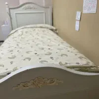 تخت خواب یک نفره نوجوان بزرگ