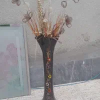 یک عدد گلدان فروشی