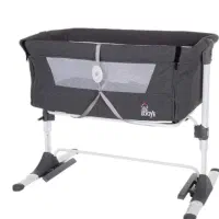 تخت کنار مادر مارک زویی