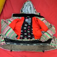 کاپشن  دستکش دار ، برند معروف  ۶۸۶|ورزش‌های زمستانی|تهران, کوی بیمه|دیوار