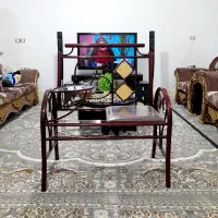 ( میز تلفن تمیز وسالم )