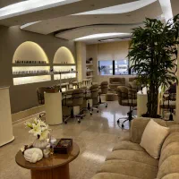 اجاره میز ناخن در سالن VIP مرزداران