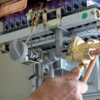 تعمیر آبگرمکن دیواری و نصب و تعمیر شیر آلات|خدمات پیشه و مهارت|تبریز, |دیوار