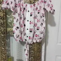 تعدادی کفش و لباس دخترانه ب فروش می‌رسد|لباس|شاهین‌شهر, شهرک گلدیس|دیوار