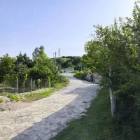 زمین بر جاده اصلی بین المللی