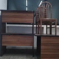سه عدد میز و دوتا صندلی