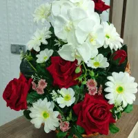 سبد گل مصنوعی
