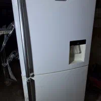 یخچال فروشی .به علت استفاده ازش فقط گاز لازمه