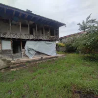 زمین با بناه قدیمی در صحنه سرا|فروش زمین و ملک کلنگی|رودسر, |دیوار