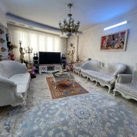 مبلمان ۸ نفره بسیار تمیز و سالم چوب راش
