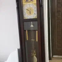ساعت دیواری ایستاده