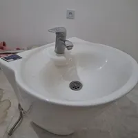 روشویی بزرگ دیواری