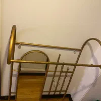 ایینه و جا لباسی