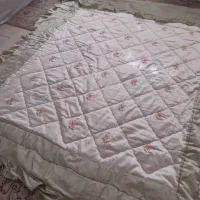 لحاف به متراژ دو 2/2 همراه با دو عدد رو بالشتی|رختخواب، بالش، پتو|سمنان, |دیوار