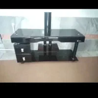زیر تلویزیون شیشه