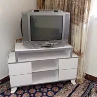 تلویزیون و میز تلویزیون