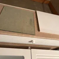 تخت و کمد سیسمونی|اسباب و اثاث بچه|مرند, |دیوار