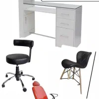 تعدادی وسایل سالن