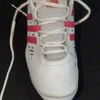 کفش کتونی ورزشی ادیداس اصل|کیف، کفش، کمربند|چهارباغ, |دیوار