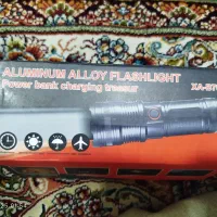 چراغ قوه پلیسی XA-B702. درجه یک یک با لنز آک