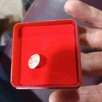 بائع جمیع انواع الاحجار الکریمة السحریة والاستثنائ