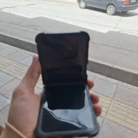 z flip 5  نیاز به تعمیر