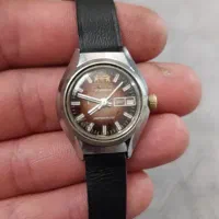 ساعت اتومات|ساعت|رباط‌کریم, کیکاور|دیوار