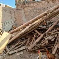 مقداری تیرو تخته والوار