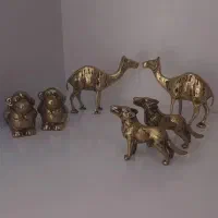 سه جفت مجسمه برنزی