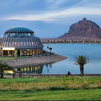 منقل دار زغالی/تخته کار و کمک آشپز کبابی/ گهر پارک|استخدام خدمات فروشگاه و رستوران|سیرجان, |دیوار