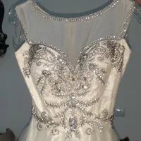 لباس عقد.|لباس|شهریار, شهریار|دیوار