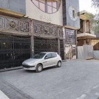 مغازه ۲۹۰متری شصت متری /تاپ لوکیشن