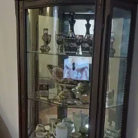 ویترین بفروش میرسد