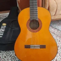 گیتار یاماها c70