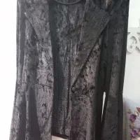 تعدادی لباس و کفش