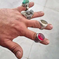 انگشتر فیروزه۳نگین باباقوری عقیق خطی سلیمانی یاقوت|بدلیجات|اصفهان, باغ فدک|دیوار
