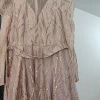 پیراهن مجلسی|لباس|رباط‌کریم, رباط‌کریم|دیوار