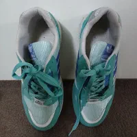 کفش|کیف، کفش، کمربند|اصفهان, باغ دریاچه|دیوار