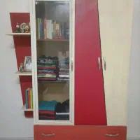 کمد ام‌دی‌اف قرمز و سفید