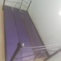تخت.یک نفره. جنس آهن وفرفوژه.