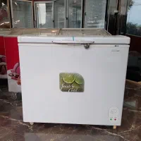 فریزر صندوقی درب دار ۲۲۰ چرخدار