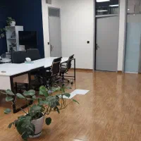 ۱۸۰ متر ، ولیعصر ، تختی ، حیاط دربستی مناسب مشاغل